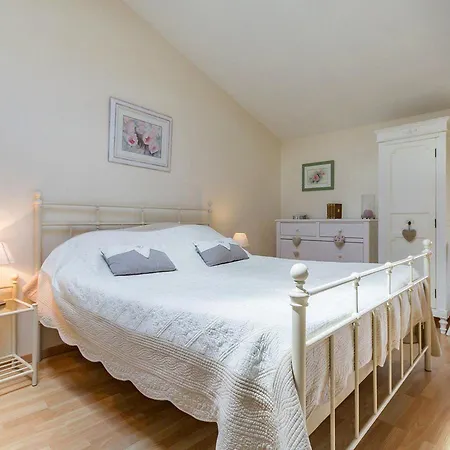 De Charme Avec Velos Dans Un Village Viticole Proche Clisson Et Puy Du Fou - Fr-1-306-818 *